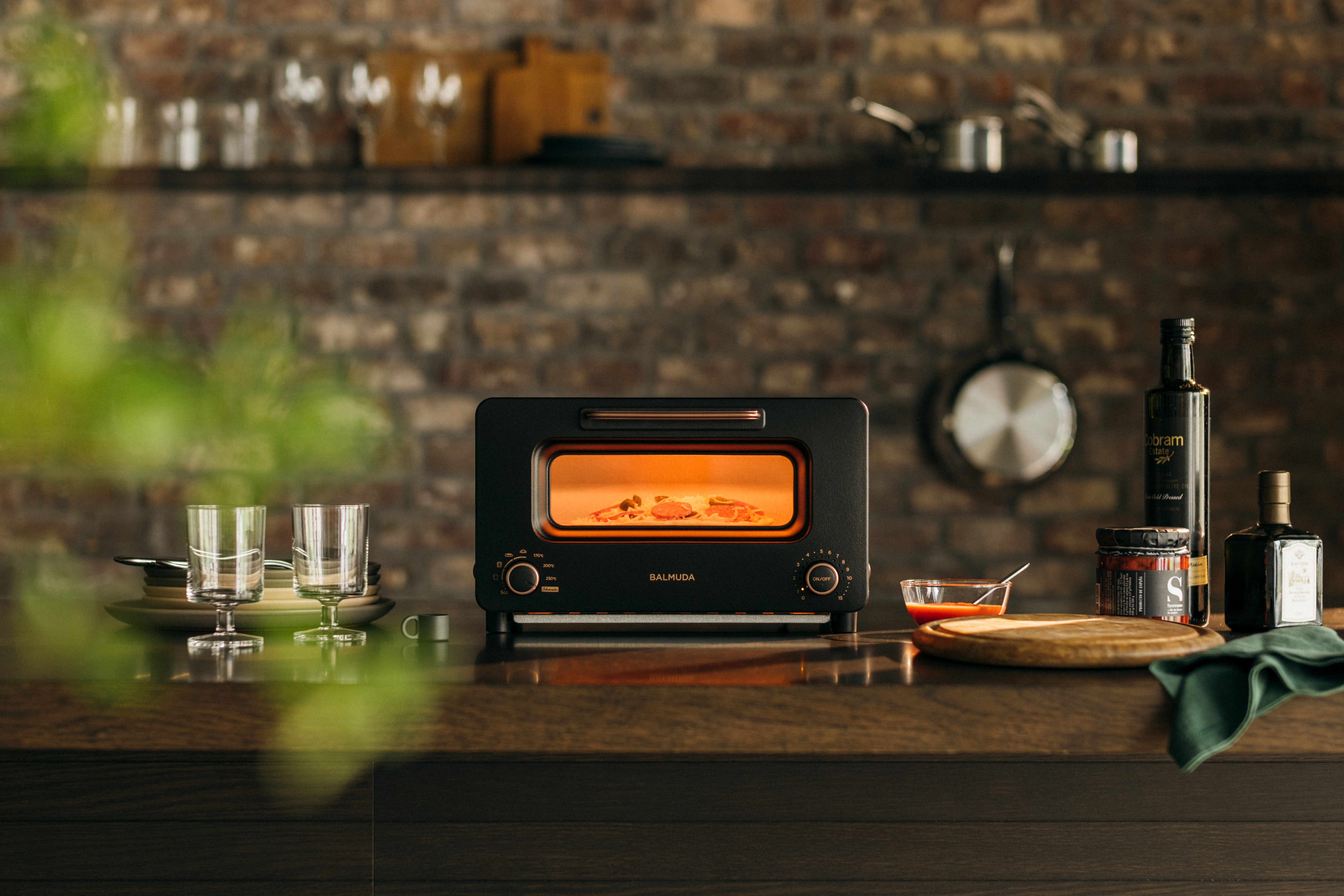 Amazon.co.jp: BALMUDA The Toaster Pro K11A-SE-WH Official Recipe Book  (English Language Not Guaranteed) : Home & Kitchen